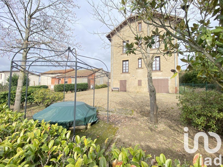 Maison 7 pièces de 165 m² à L'Hôpital-le-Mercier (71600)