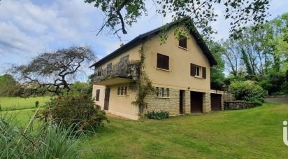 Traditional house 8 rooms of 198 m² in Asprières (12700)