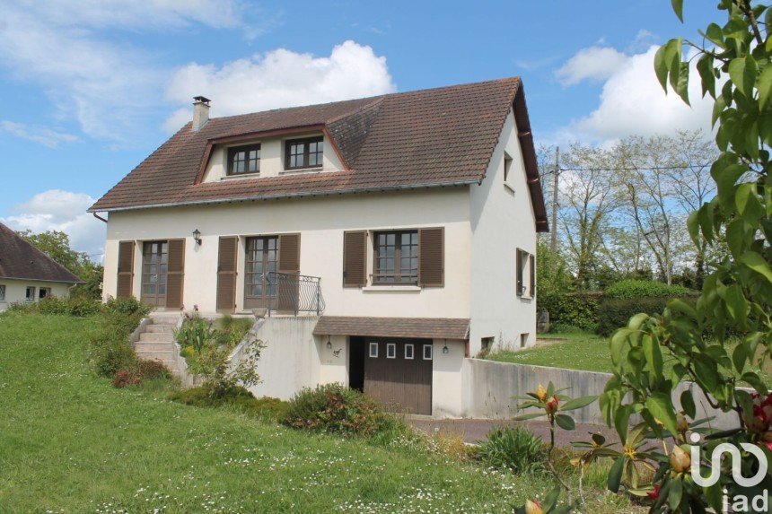 House 5 rooms of 143 m² in Lisieux (14100)