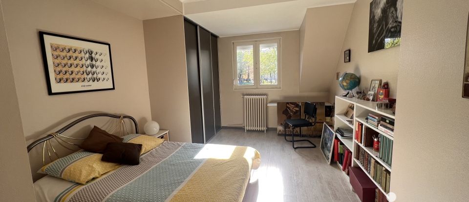 Town house 9 rooms of 180 m² in Valenciennes (59300)