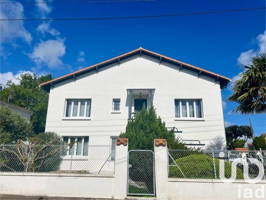 Town house 6 rooms of 190 m² in Royan (17200)