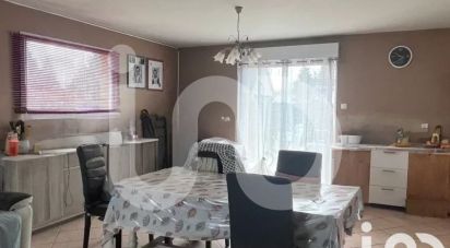 House 5 rooms of 95 m² in Montreuil-en-Caux (76850)