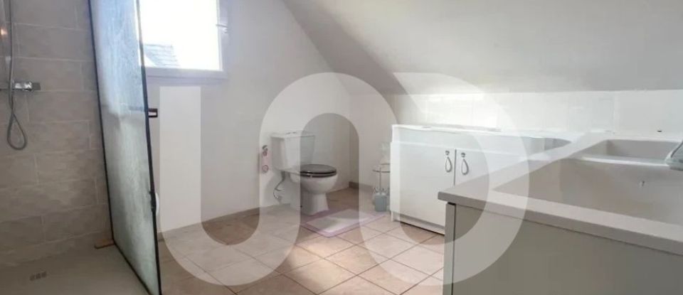 Traditional house 5 rooms of 95 m² in Montreuil-en-Caux (76850)