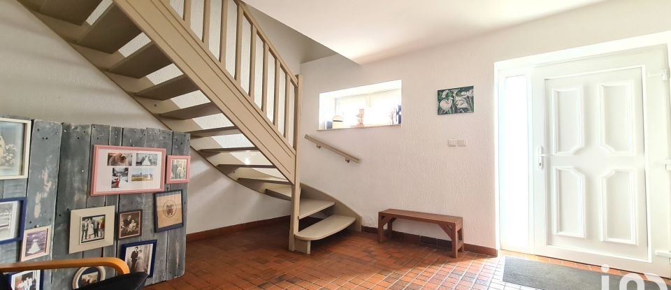 Appartement 7 pièces de 175 m² à Helstroff (57220)