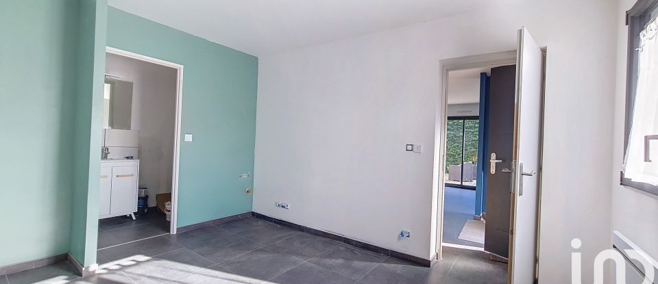 Maison 6 pièces de 128 m² à Cenon (33150)
