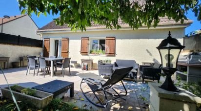 House 4 rooms of 108 m² in Nandy (77176)