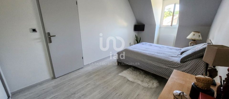 House 4 rooms of 108 m² in Nandy (77176)
