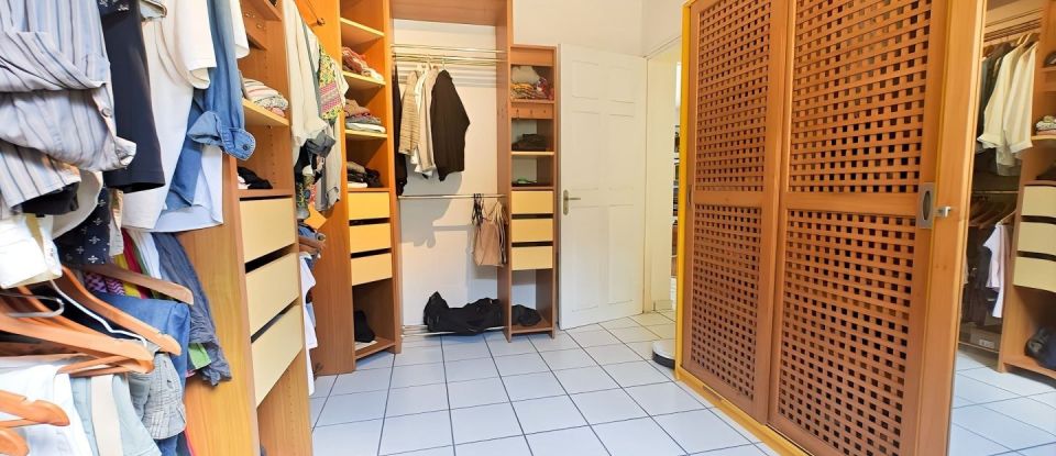 House 4 rooms of 152 m² in Le Tampon (97430)