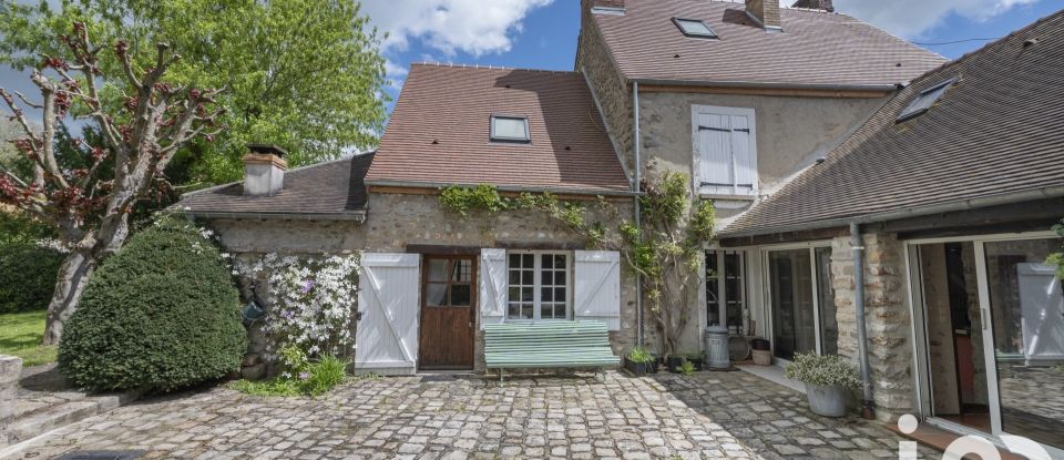 House 8 rooms of 185 m² in Le Val-Saint-Germain (91530)