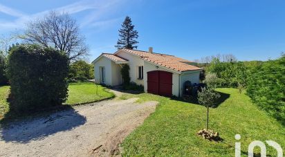 Traditional house 5 rooms of 111 m² in Saintes (17100)