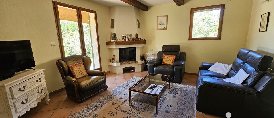 Traditional house 6 rooms of 158 m² in Lorgues (83510)