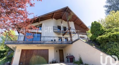 House 8 rooms of 142 m² in Saint-Martin-d'Uriage (38410)