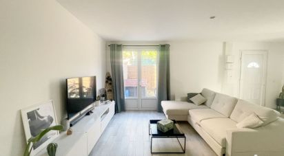 Appartement 3 pièces de 69 m² à Solliès-Pont (83210)