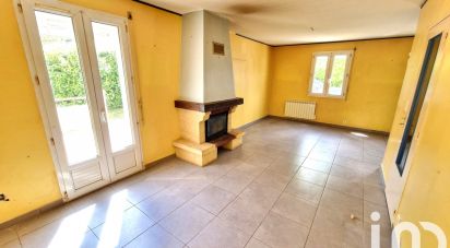Traditional house 6 rooms of 105 m² in Saint-Broladre (35120)