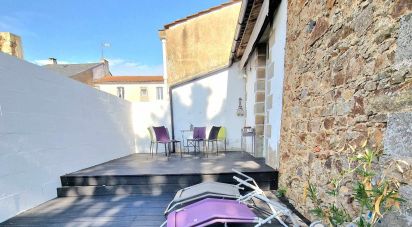 Town house 7 rooms of 201 m² in Dompierre-sur-Yon (85170)