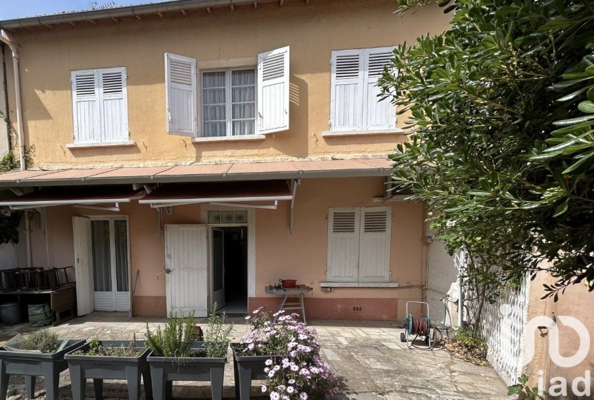 Vente Maison 151m² 5 Pièces à Avignon (84000) - Iad France