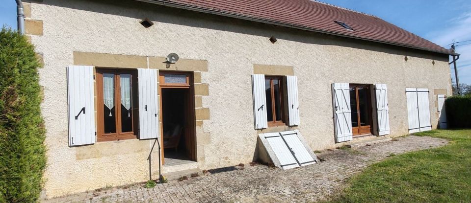 House 5 rooms of 131 m² in Le Theil (03240)