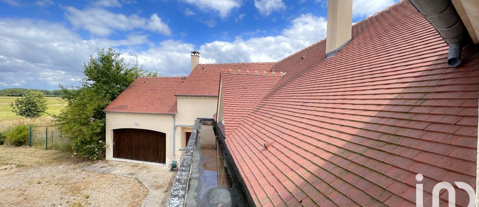 Traditional house 12 rooms of 270 m² in Villiers-en-Bière (77190)