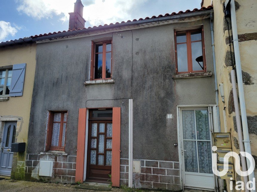 Vente Maison 100m² 3 Pièces à Pouzauges (85700) - Iad France