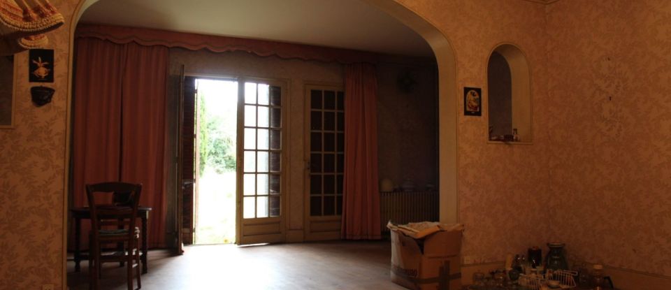 House 10 rooms of 220 m² in Illiers-Combray (28120)