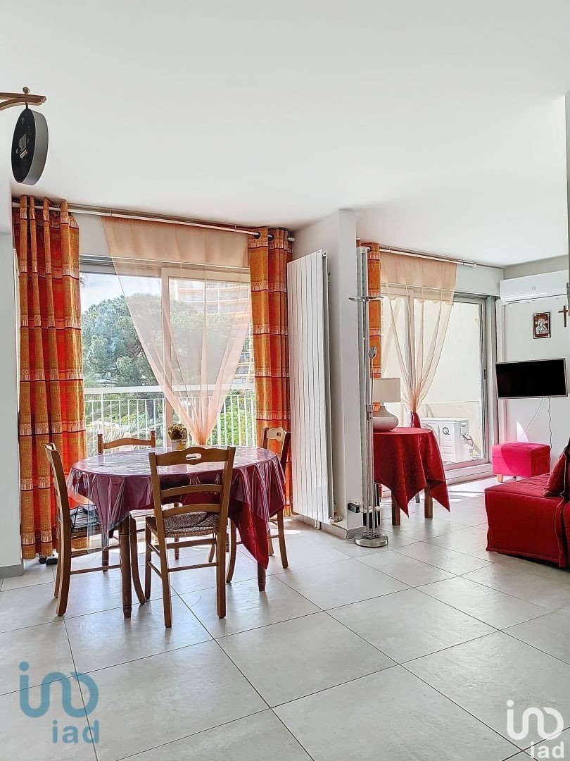 Apartment 2 rooms of 45 m² in Mandelieu-la-Napoule (06210)