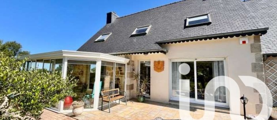 Traditional house 5 rooms of 125 m² in Pleumeur-Bodou (22560)