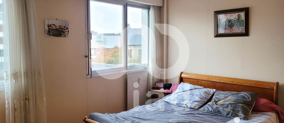 Apartment 4 rooms of 89 m² in Montluçon (03100)
