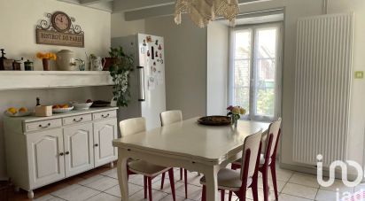 House 5 rooms of 175 m² in Fontaine-Chalendray (17510)