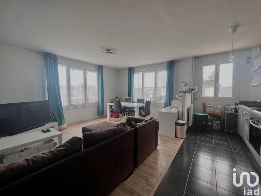 Apartment 2 rooms of 53 m² in Corbeil-Essonnes (91100)