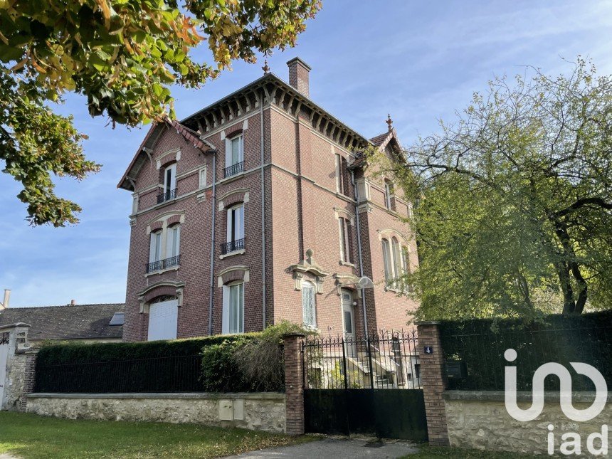 House 12 rooms of 309 m² in Compiègne (60200)