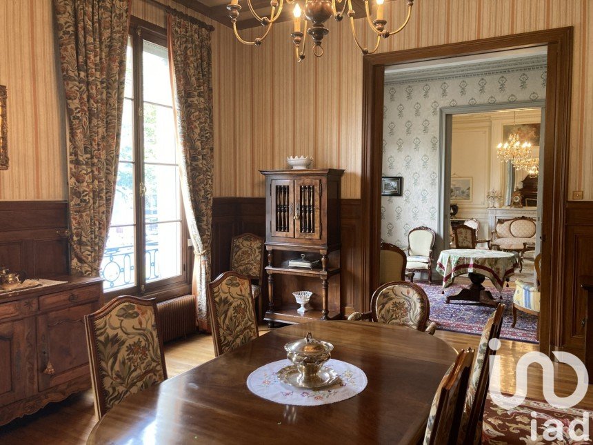 Maison 12 pièces de 340 m² à Bordeaux (33000)