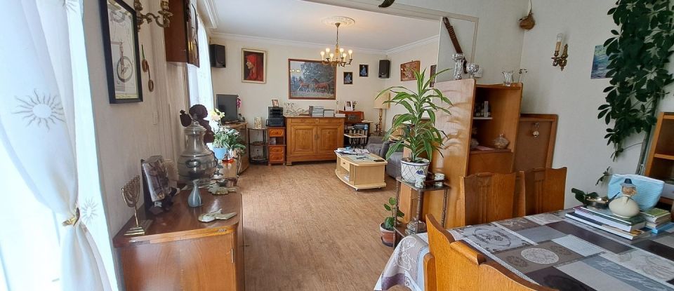 House 4 rooms of 78 m² in Souvigny (03210)