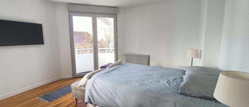 House 4 rooms of 113 m² in Vichy (03200)
