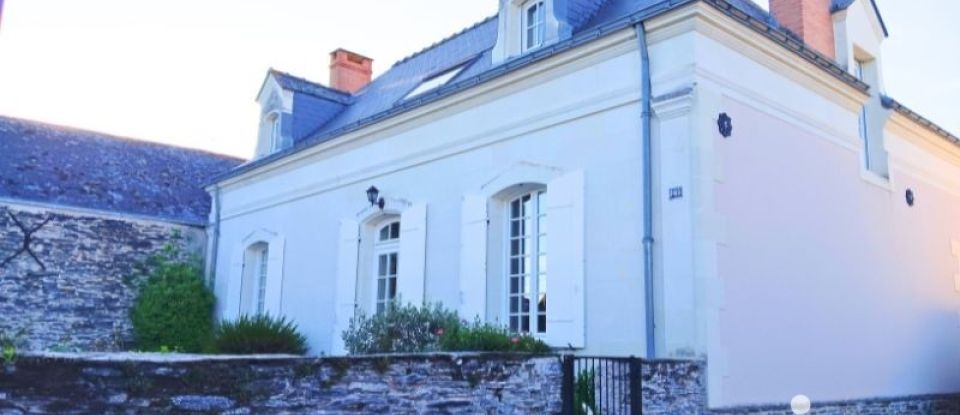 Traditional house 5 rooms of 185 m² in Loire-Authion (49630)