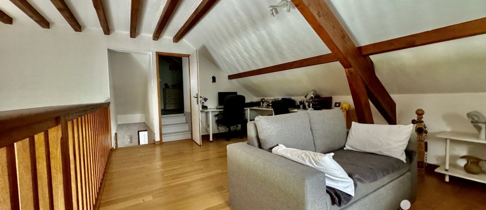 Maison traditionnelle 5 pièces de 133 m² à Dolomieu (38110)