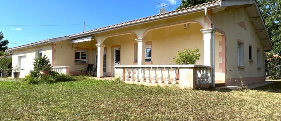 House 4 rooms of 148 m² in Saint-Sulpice-et-Cameyrac (33450)