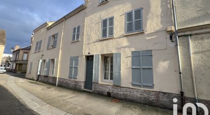 Building in Dreux (28100) of 260 m²