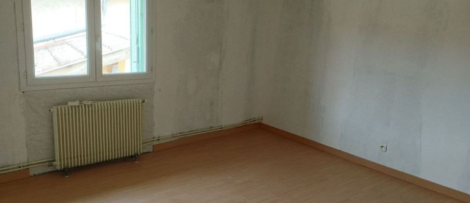 House 4 rooms of 100 m² in Courpière (63120)
