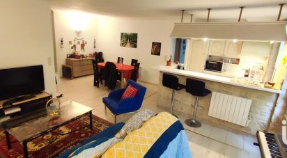 Apartment 2 rooms of 61 m² in Saintes (17100)