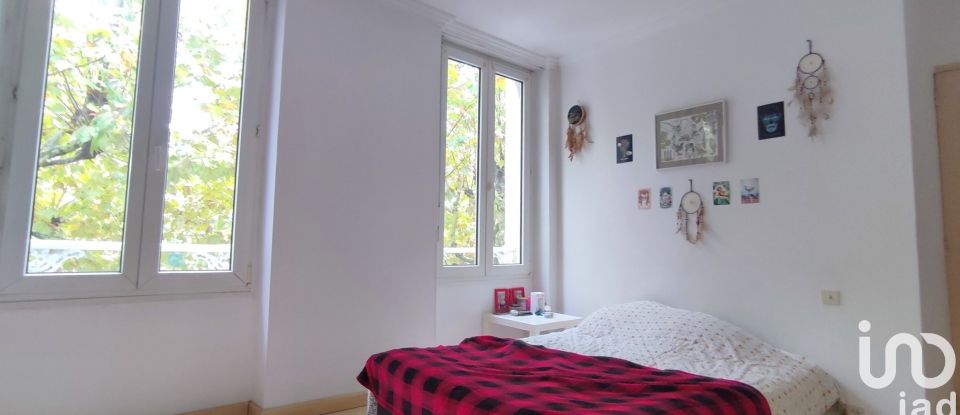Apartment 2 rooms of 61 m² in Saintes (17100)