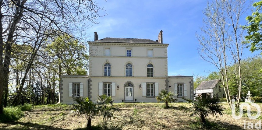 Vente Château / Manoir 252m² 10 Pièces à Saint-Berthevin (53940) - Iad France