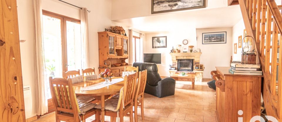 Traditional house 7 rooms of 120 m² in Puget-sur-Argens (83480)