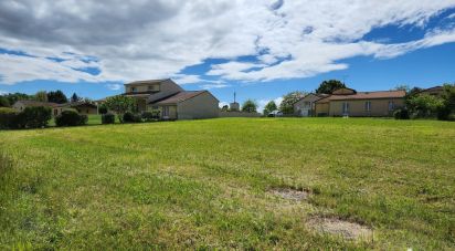 Land of 1,602 m² in Moncrabeau (47600)