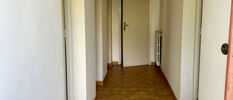 Maison 4 pièces de 208 m² à Fréjus (83600)