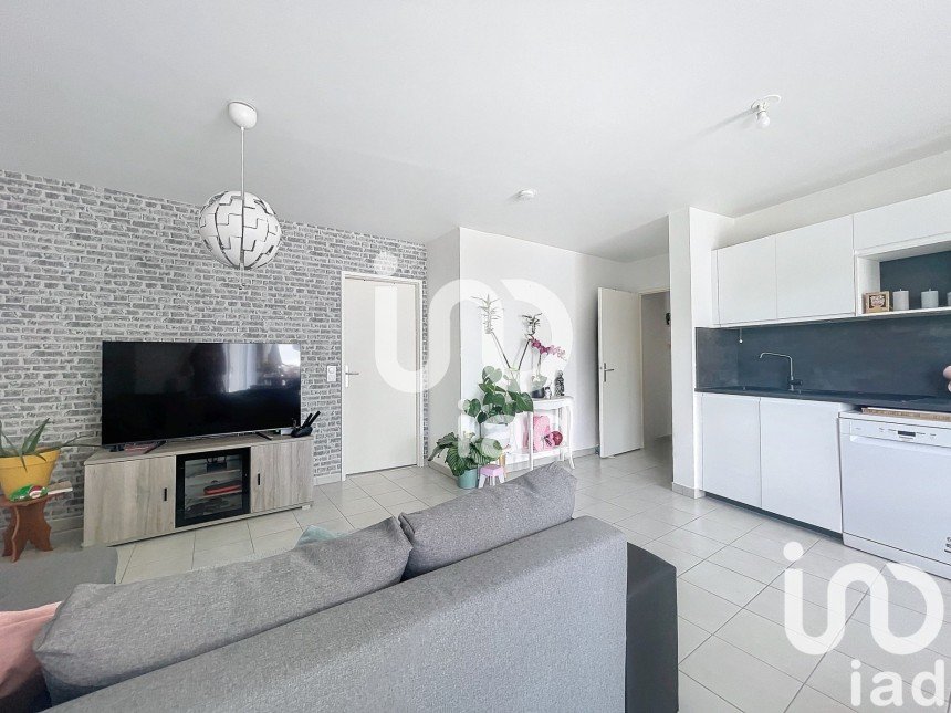 Appartement 4 pièces de 90 m² à Saint-Thibault-des-Vignes (77400)