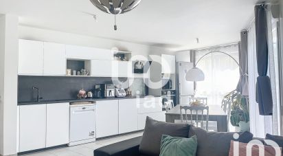 Apartment 4 rooms of 90 m² in Saint-Thibault-des-Vignes (77400)