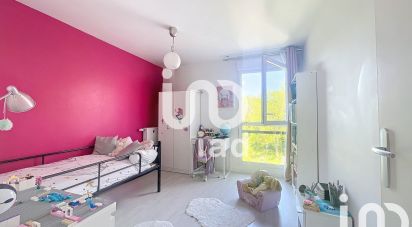 Apartment 4 rooms of 90 m² in Saint-Thibault-des-Vignes (77400)