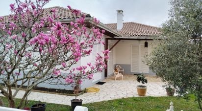 House 7 rooms of 225 m² in Mourenx (64150)