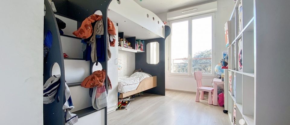 Appartement 3 pièces de 67 m² à Rosny-sous-Bois (93110)