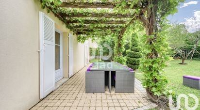 House 7 rooms of 168 m² in Villiers-Saint-Frédéric (78640)